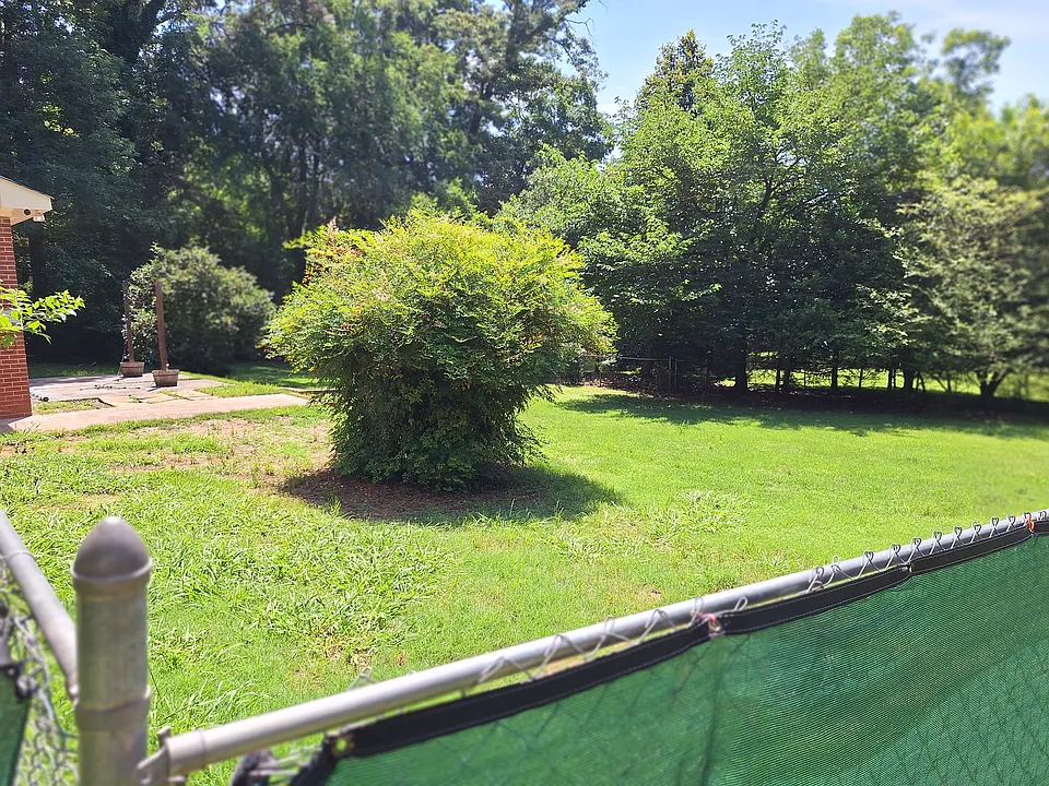286 Greencrest Dr