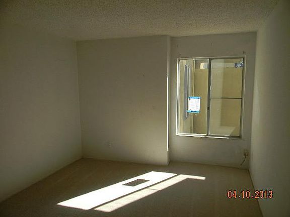 3rd image of 1645 Emerald St APT 1J