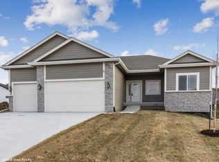 5431 149th St, Urbandale, IA 50323