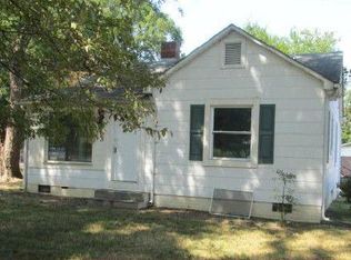 706 Rogers Lake Rd, Kannapolis, NC 28081