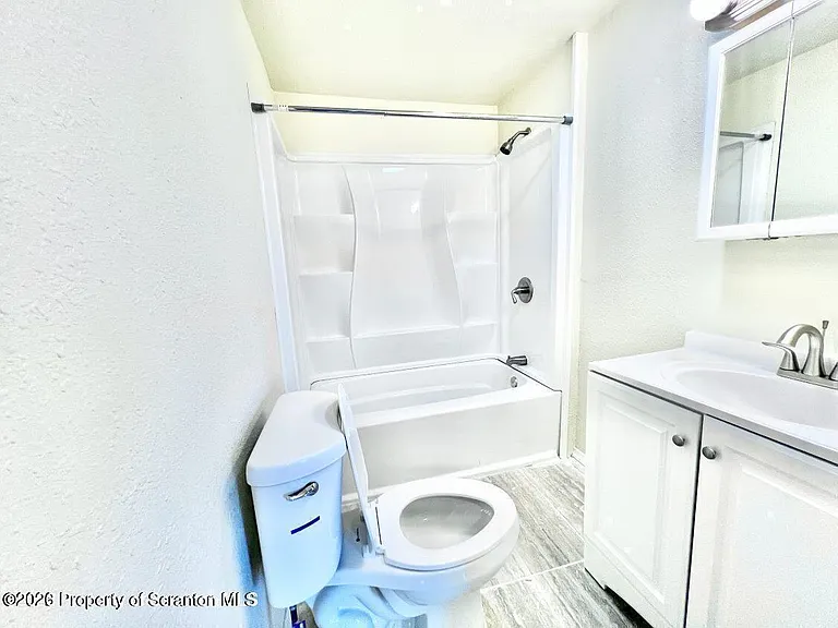 636 Beech St #2 — Photo 11