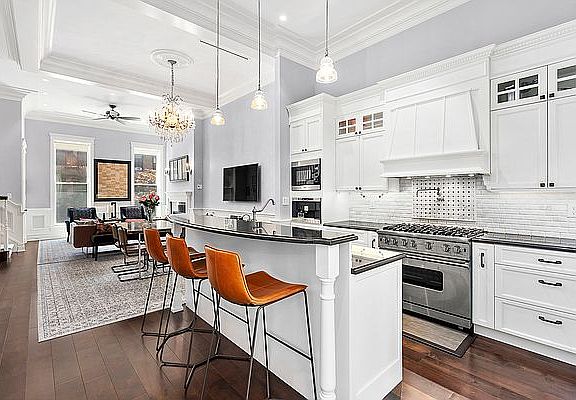 3rd image of 67 Greene Ave