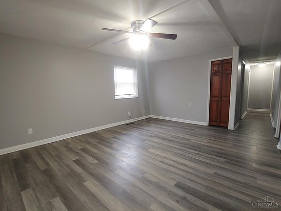 2nd image of 988 Tivoli Ln
