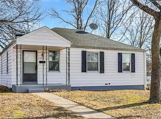 3304 S Gordon Ct, Saint Louis, MO 63114