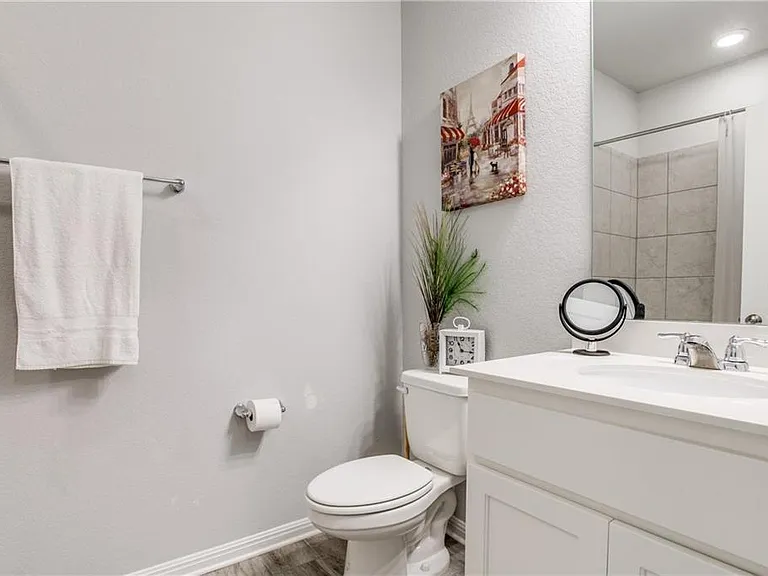 121 Quiet Man Dr — Photo 2