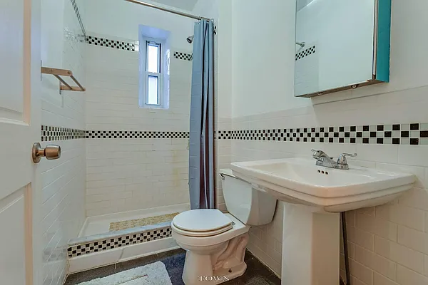 Rented by Town Residential | media 14