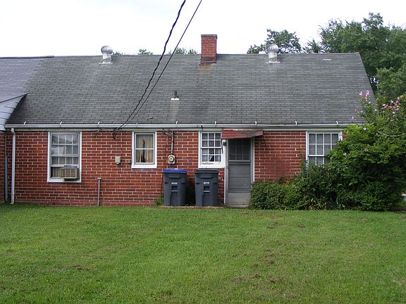 5th image of 407 Cherokee Village Dr