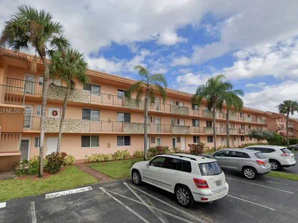 5950 Del Lago Cir APT 201, Sunrise, FL 33313
