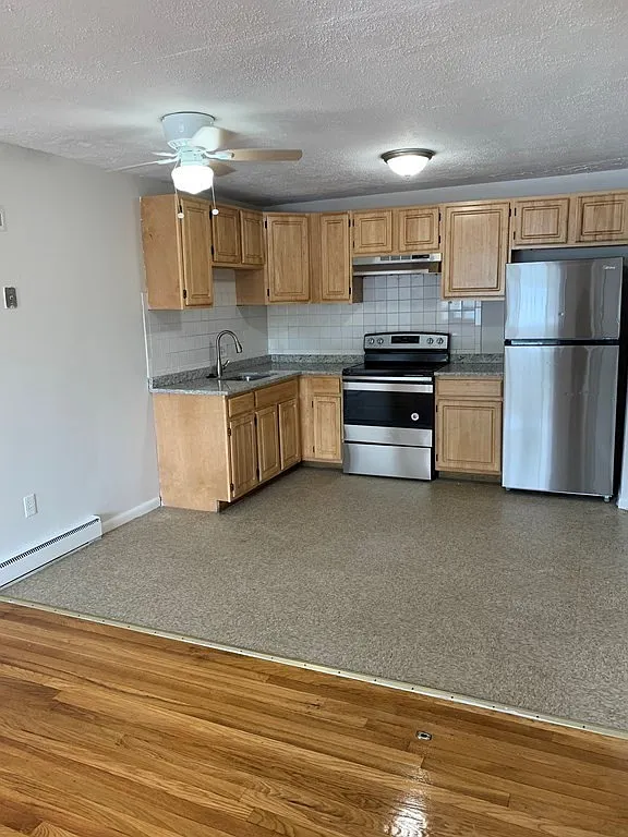 2 bed, 1.0 bath, 800 sqft, $2,500 — Photo 1