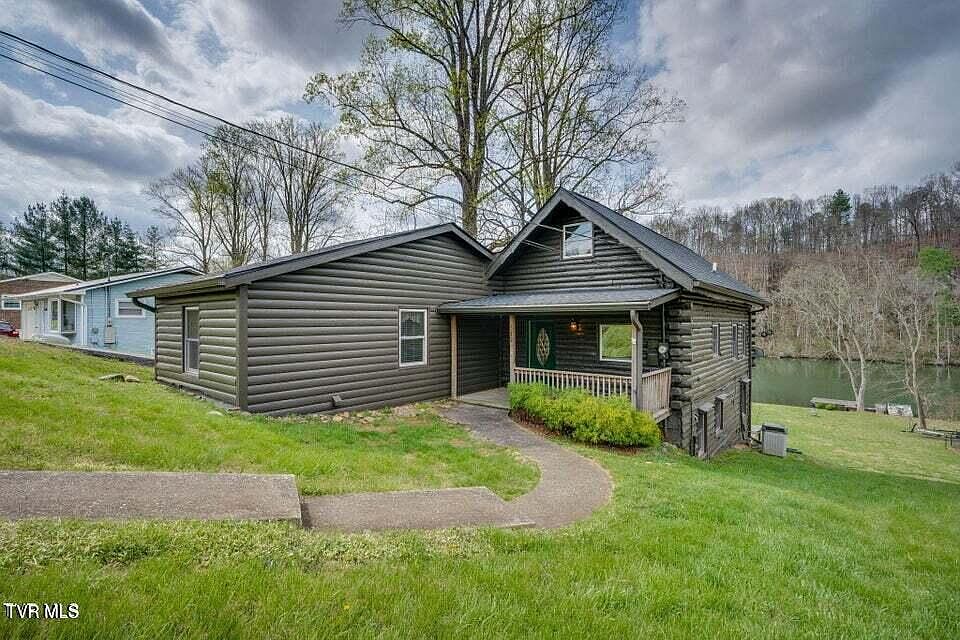 1st image of 577 Pitt Rd