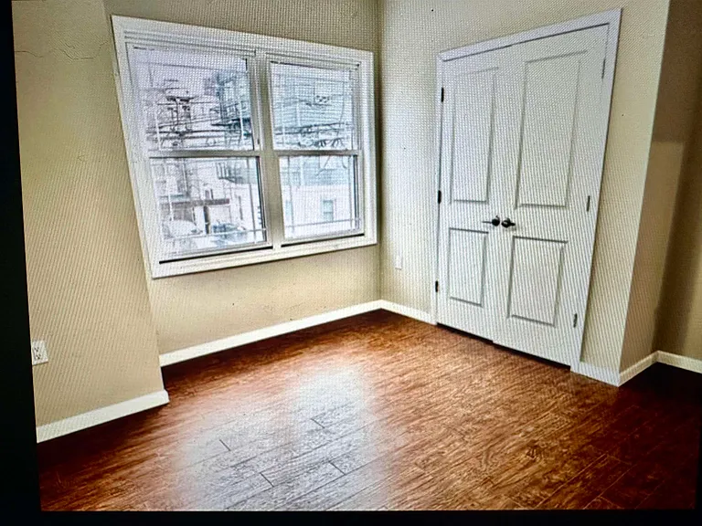 40 Vroom St #2A — Photo 3