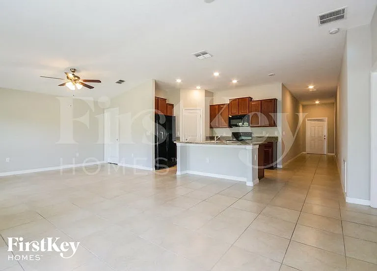 9637 Sage Creek Dr — Photo 4