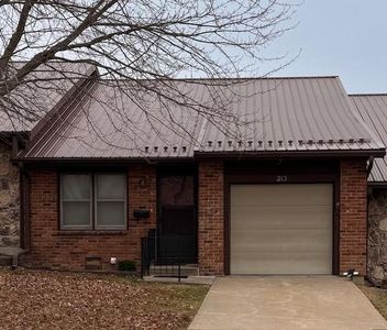 213 N Ryans Way, Saint Joseph, MO, 64506