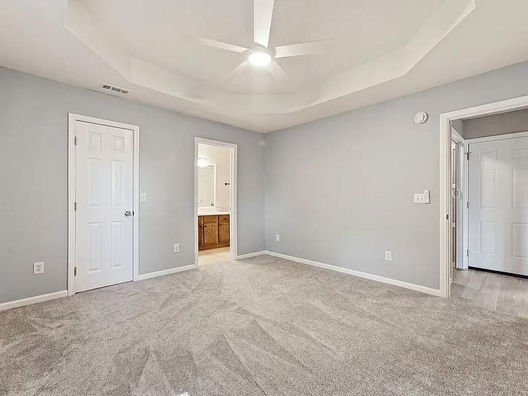 203 Green Acres St — Photo 12