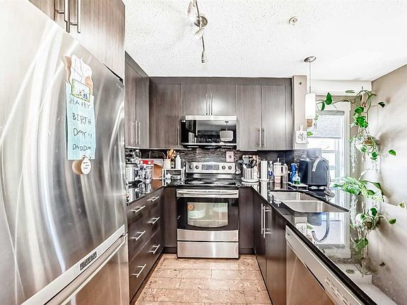 5th image of 155 N Skyview Ranch Way NE #3301