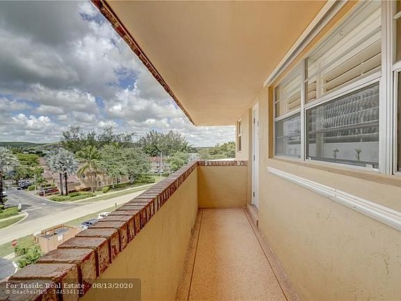 5th image of 4100 Crystal Lake Dr APT 501