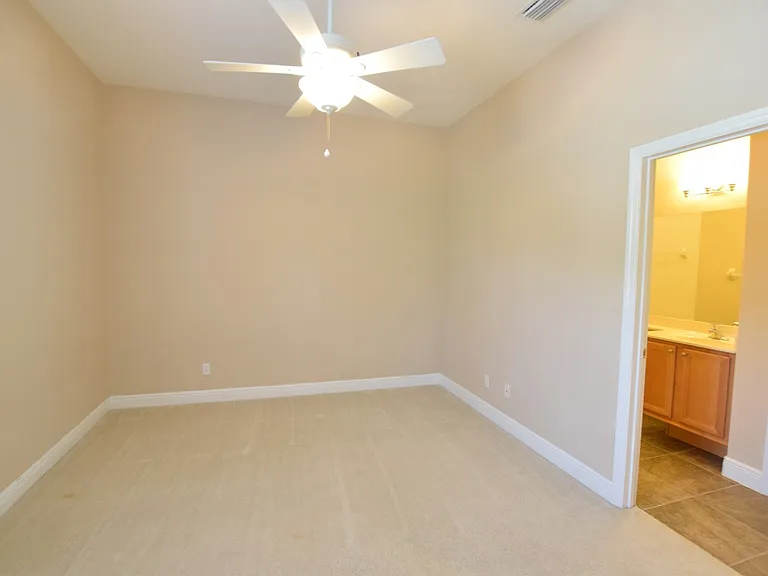1036 Shadowmoss Cir — Photo 15