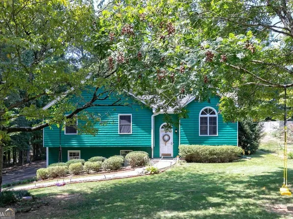 39 Paces Lakes Rdg, Dallas, GA 30157