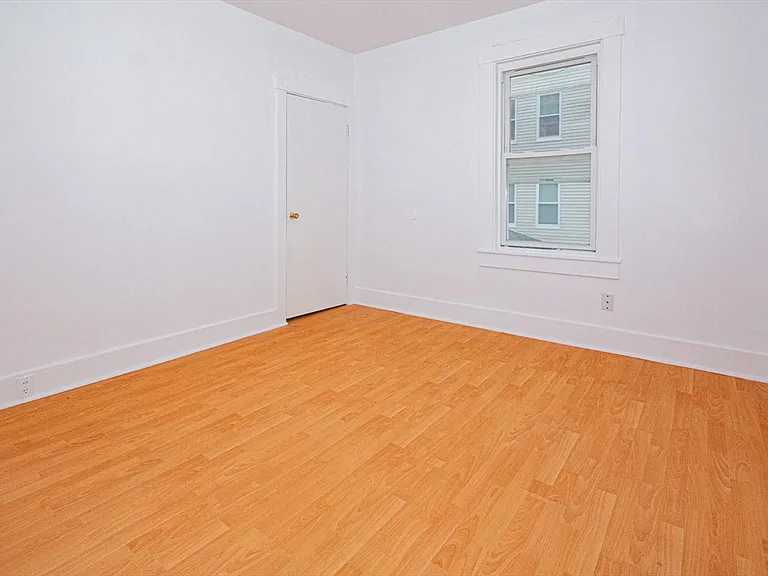 20 N Manchester St #2 — Photo 2