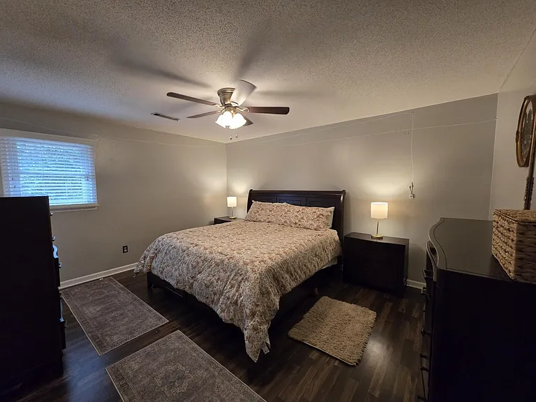 637 Sierra St — Photo 25