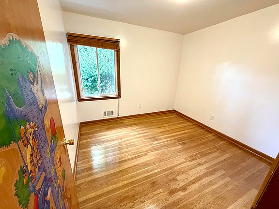 4th image of 9062 Woodring St