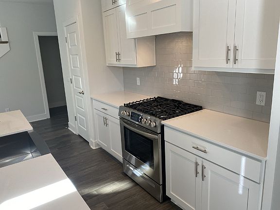 4th image of 2351 E Amherst Aly