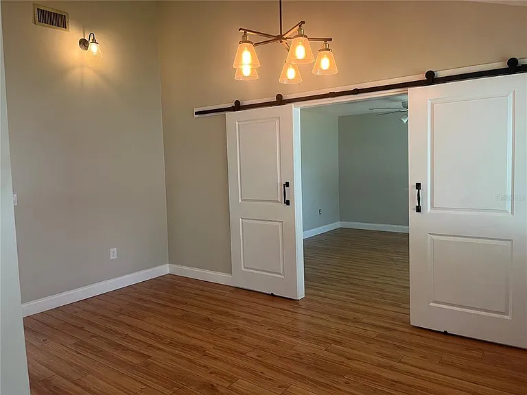 3101 Village Ln — Photo 12