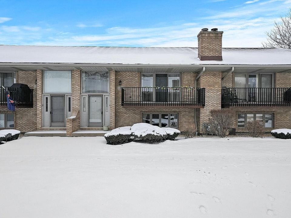 1st image of 8316 Woodland Dr APT 2