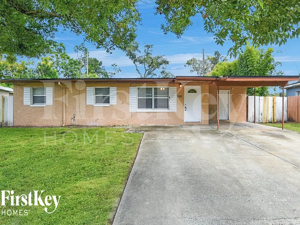 1201 Selma Rd