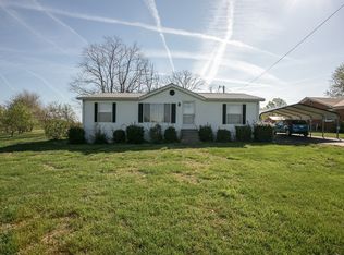 372 New Deal Potts Rd, Cottontown, TN 37048