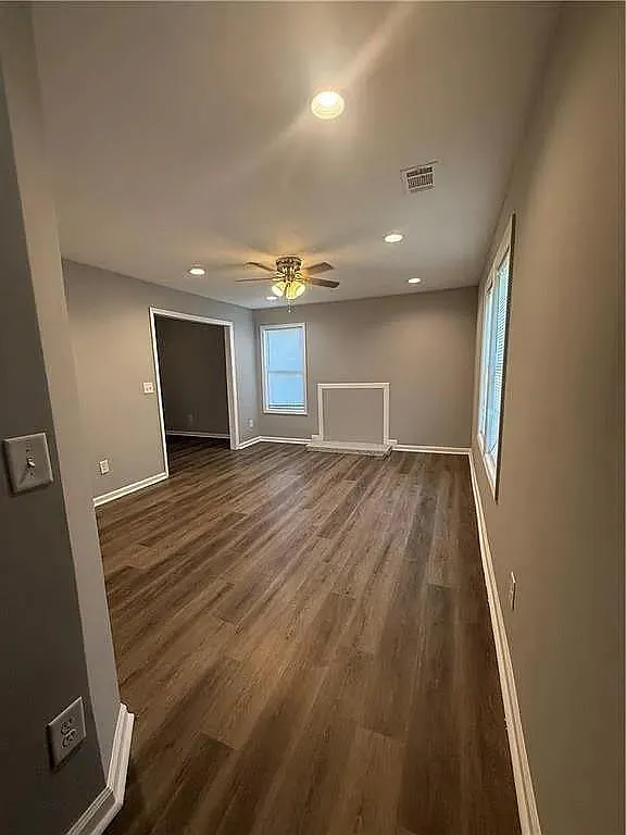 Building Photo - 6255 Creekford Ln