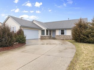 4102 W Minnesota Ct, Franklin, WI 53132