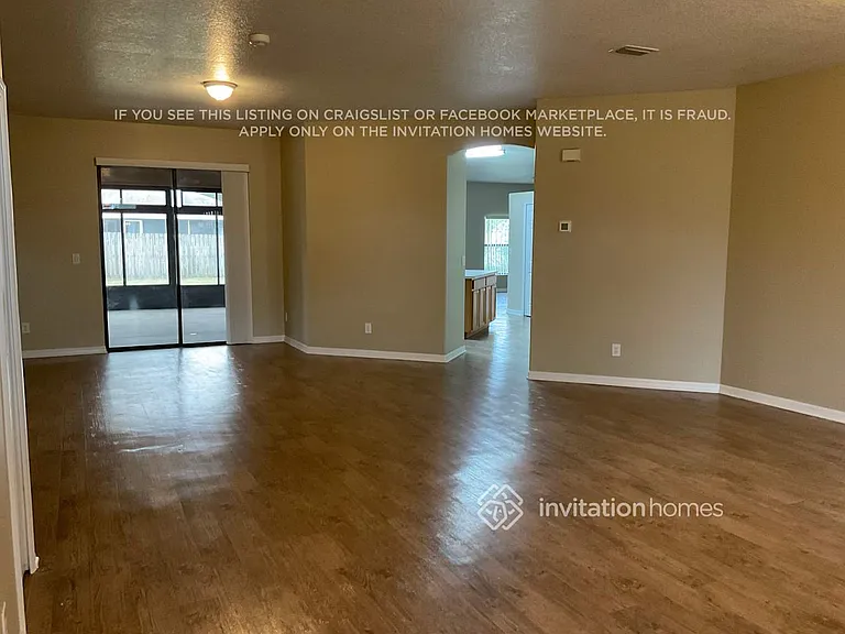 412 Commodore Ave NW — Photo 4