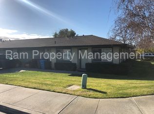 800 Clearview Dr #A, Hollister, CA 95023