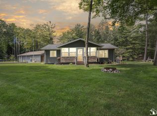 3694 Pinelands Rd, Gladwin, MI 48624
