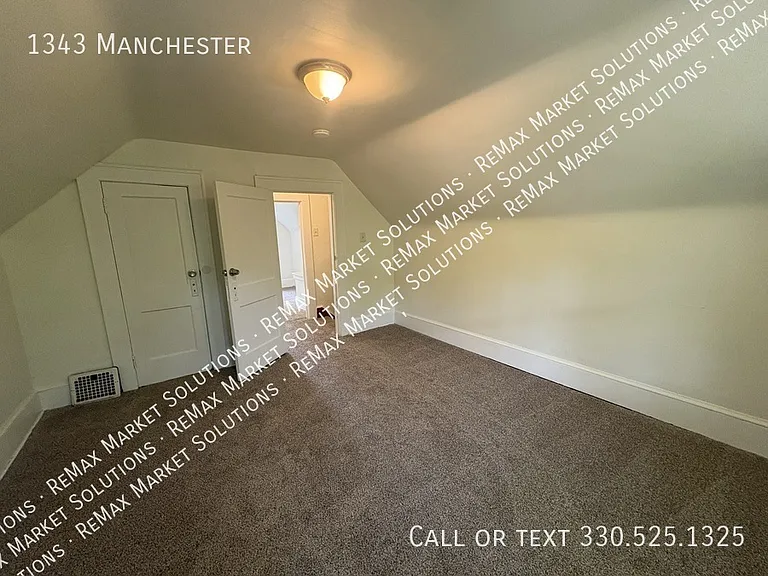 1343 Manchester Rd — Photo 10