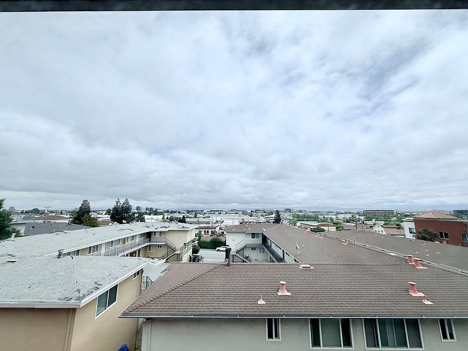 1st image of 1621 6th Ave #9