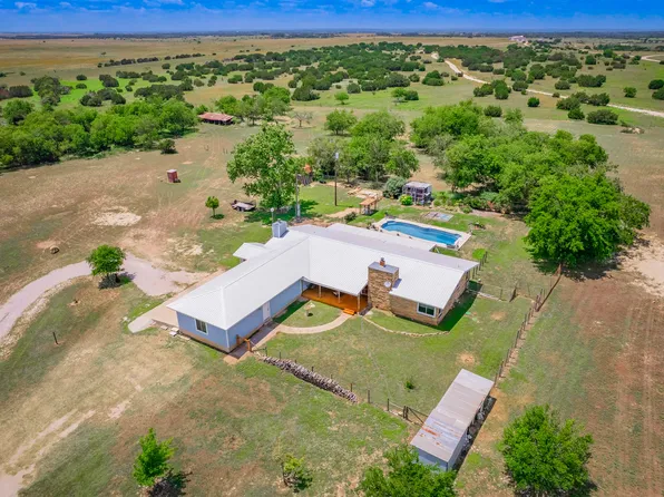 965 County Road 216, Bertram, TX 78605