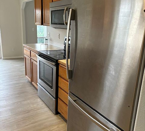 3rd image of 14411 68th Avenue Ct E