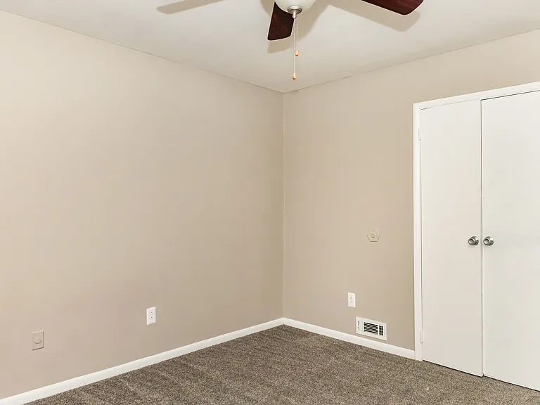 Willow Ridge Apartments — Photo 43