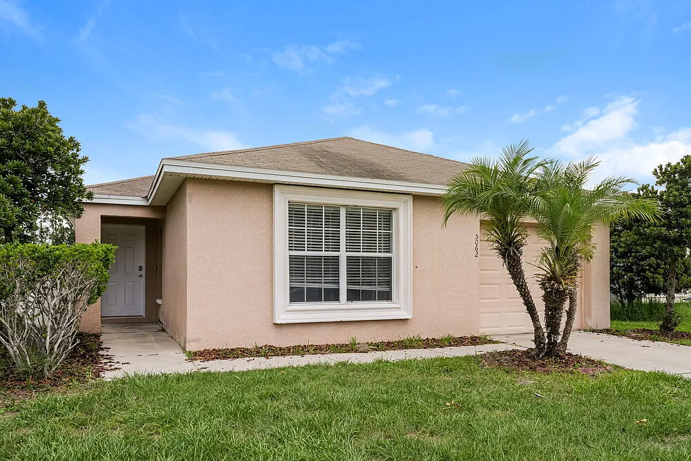 4 bed, 2.0 bath, 1440 sqft, $2,190 — Photo 3
