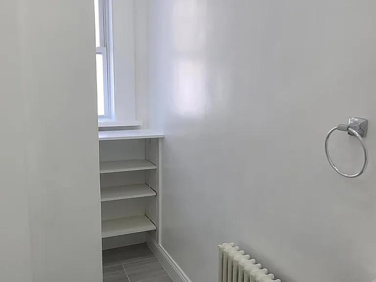 240 S Graham St #2 — Photo 7