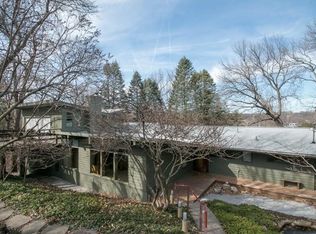 160 Oakridge Ave, Iowa City, IA 52246
