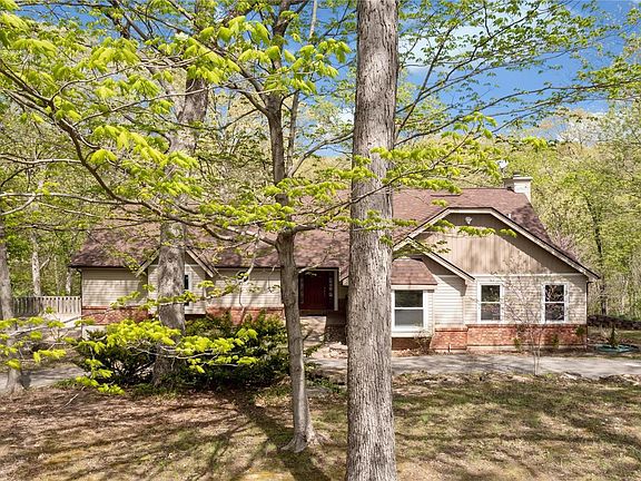 2nd image of 64 Wilderness Ln