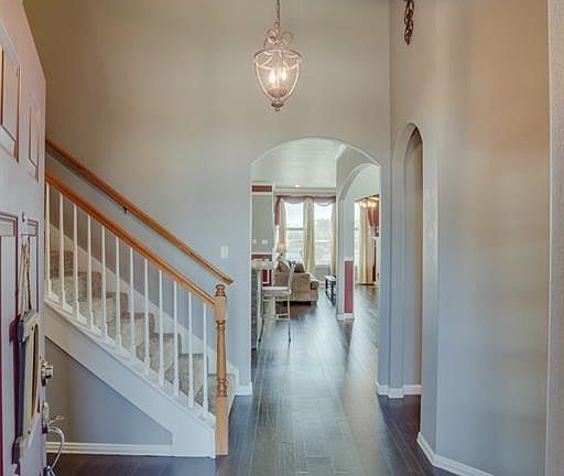 5th image of 9040 Riverfalls Dr