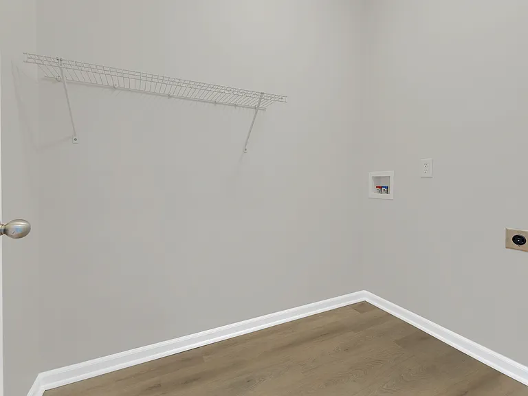 Laundry room 4x6