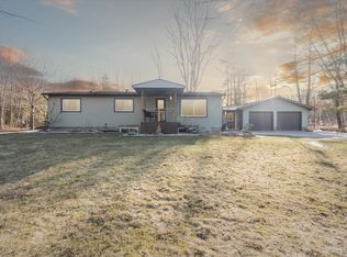 1649 SE County Line Rd, Shepherd, MI 48883