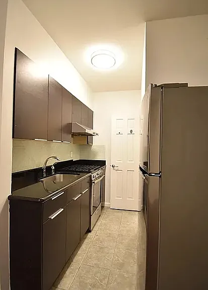 56 Elizabeth St #15 — Photo 9