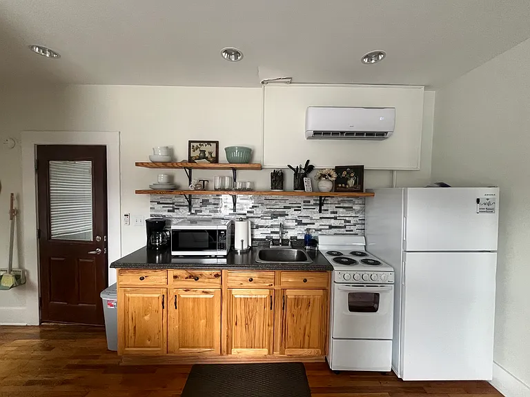 101 South Court Sq #201 — Photo 9