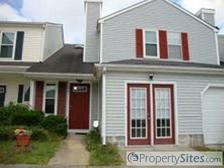 2nd image of 126 Wexford Dr E